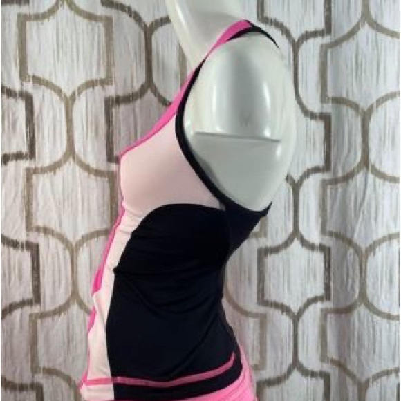 Women’s size 2 lululemon Cardio Kick tank - Picture 3 of 8